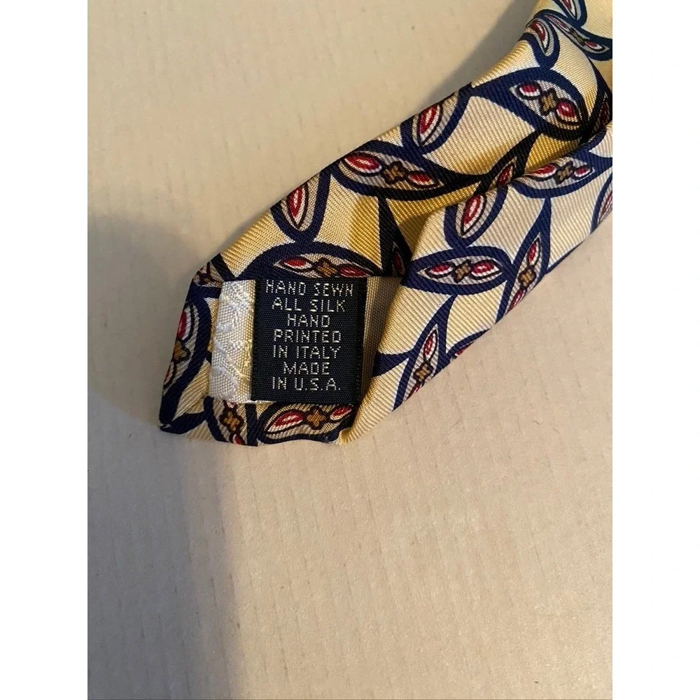 Roundtree & Yorke Mens Silk Tie Yellow Geometric Teardrop Navy Red Hand Sewn USA